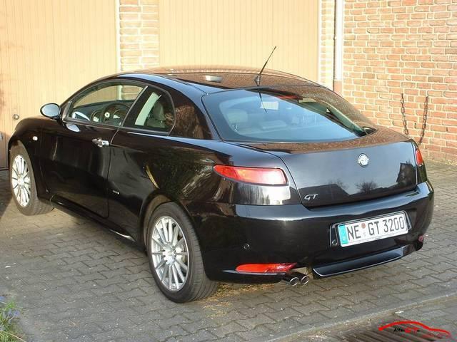 1633 Alfa GT V6 004